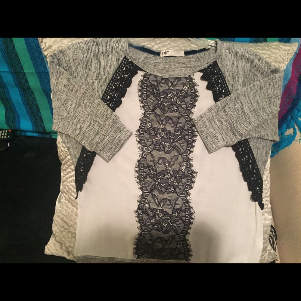 Casual or work top . Worn once .